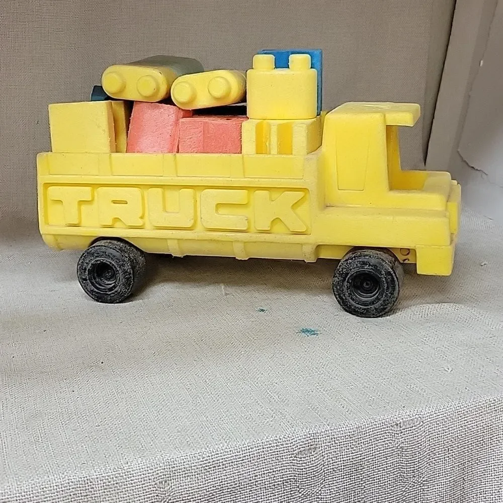 Vintage‎ 1971 MATTEL Genuine TUFF STUFF Toy Construction Truck & Blocks